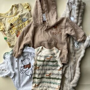 Disney Winnie the Pooh 5 Piece Baby Clothes Bundle 3-12 mos sizes